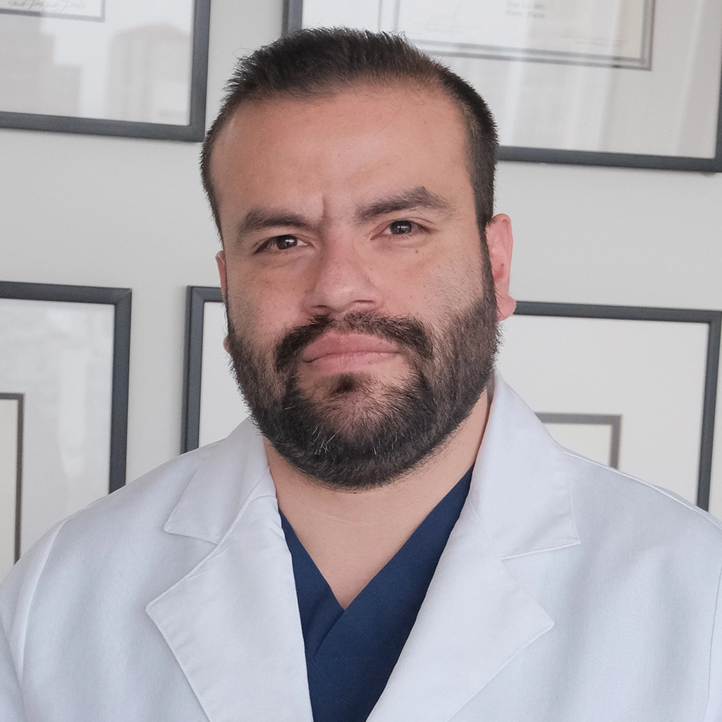 Dr Marco Urbina Velazquez